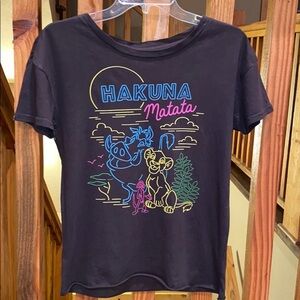 DISNEY The Lion King HAKUNA MATATA black shirt XS​